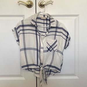 Altar'd State white/navy plaid button down short sleeve shirt